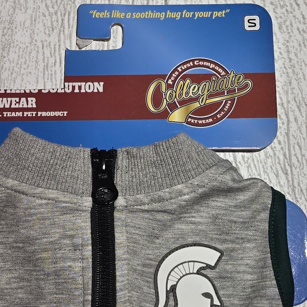 NCAA Michigan State Spartans Dog Anxiety Shirt Calming Soothing Vest SMALL grey - Picture 2 of 9